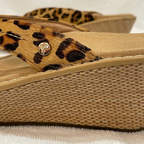 Vionic Grenada Tan Leopard Wedge Sandal size 6 - Picture 12 of 16